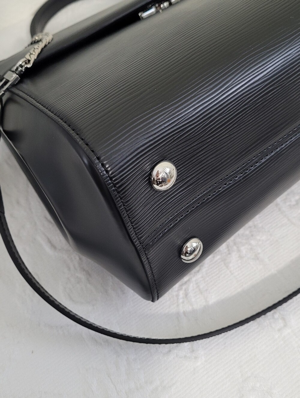 Louis Vuitton Cluny BB Noir Black Epi Leather Satchel Shoulder Bag Handbag Purse - Picture 9 of 16